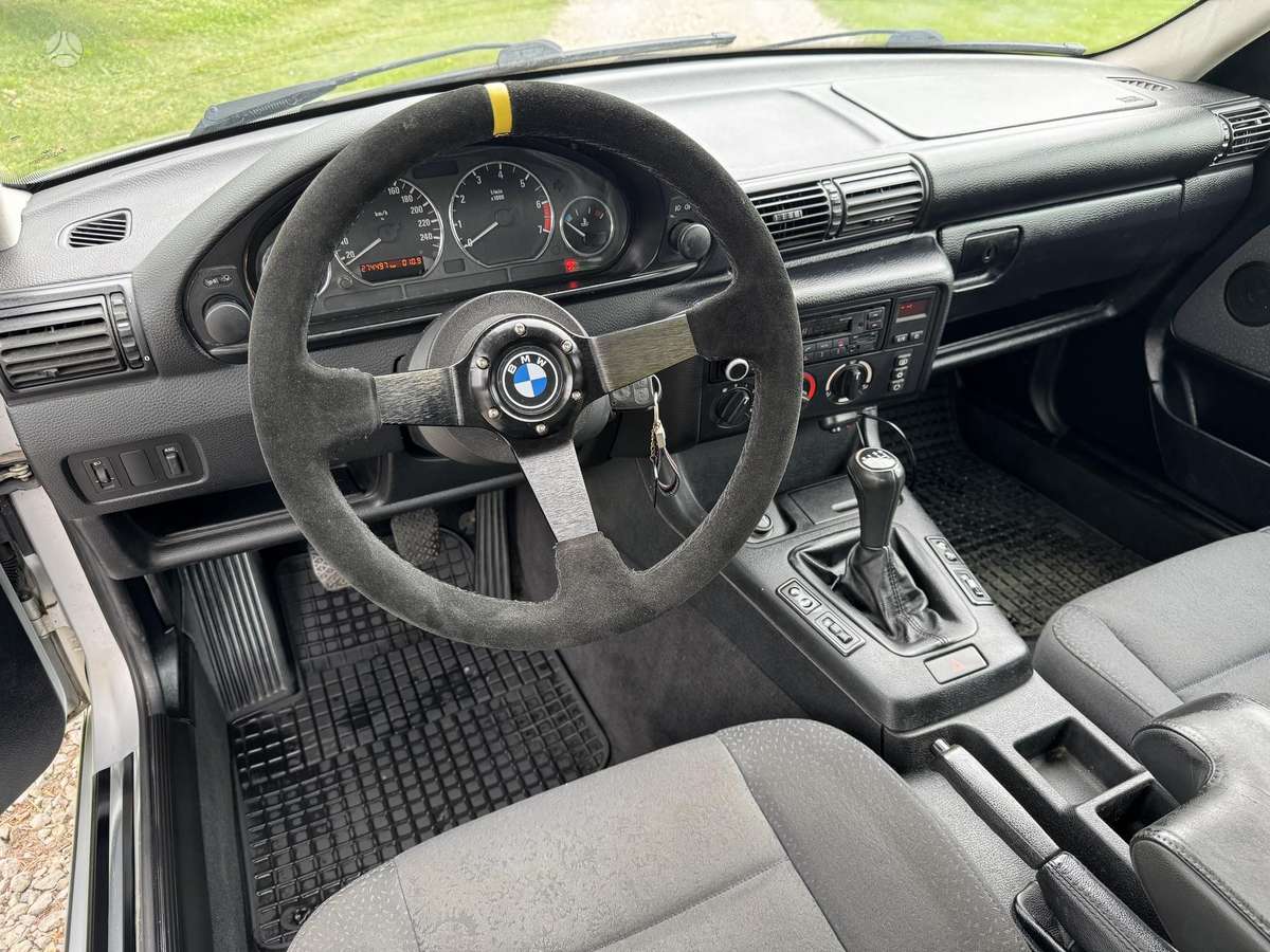 BMW 316, 1.9 l., Хэтчбек