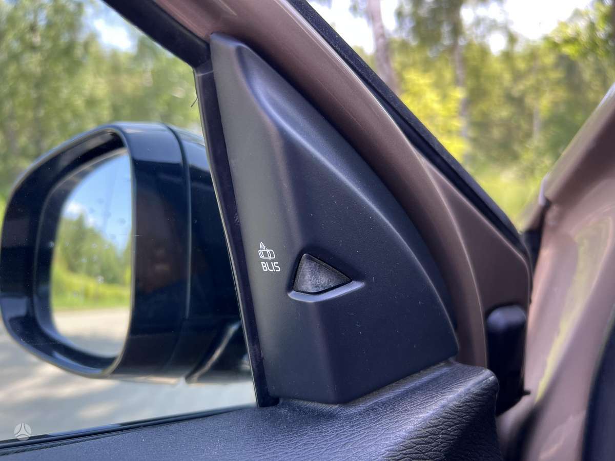 Volvo V40 Cross Country - 7