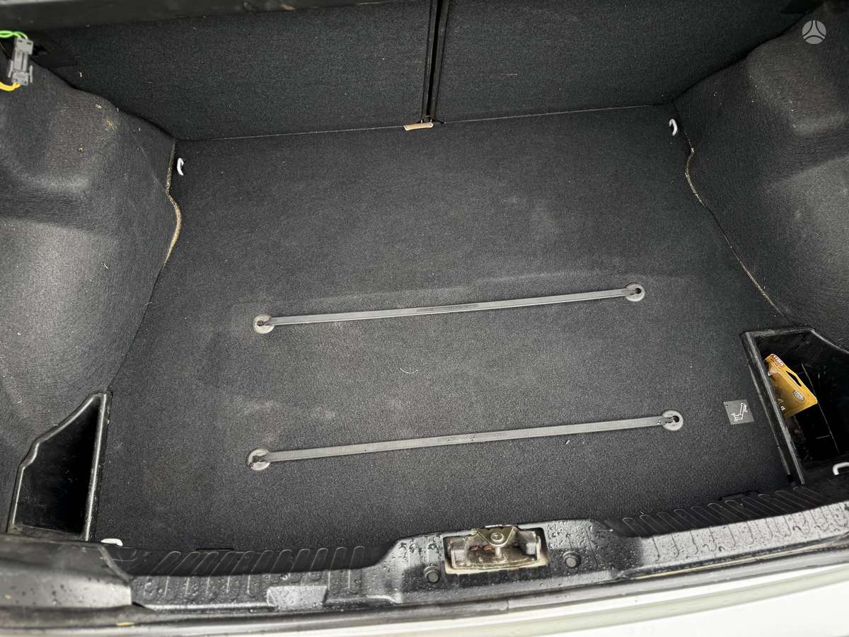 BMW 316, 1.9 l., hatchback