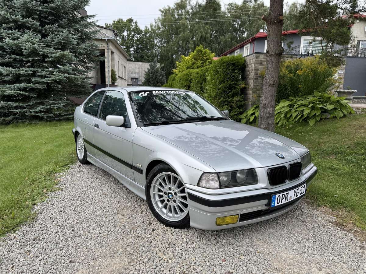 BMW 316, 1.9 l., Хэтчбек