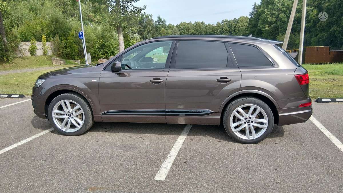 Audi Q7, 3.0 l., off-road / crossover