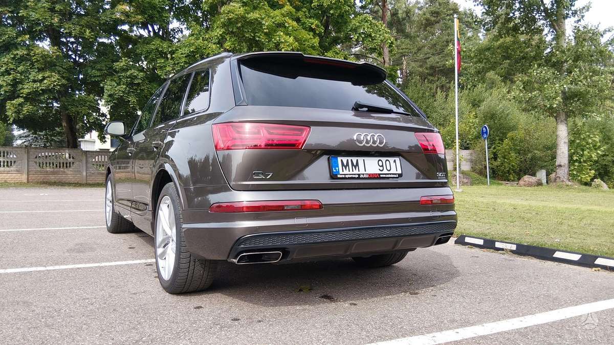 Audi Q7, 3.0 l., off-road / crossover