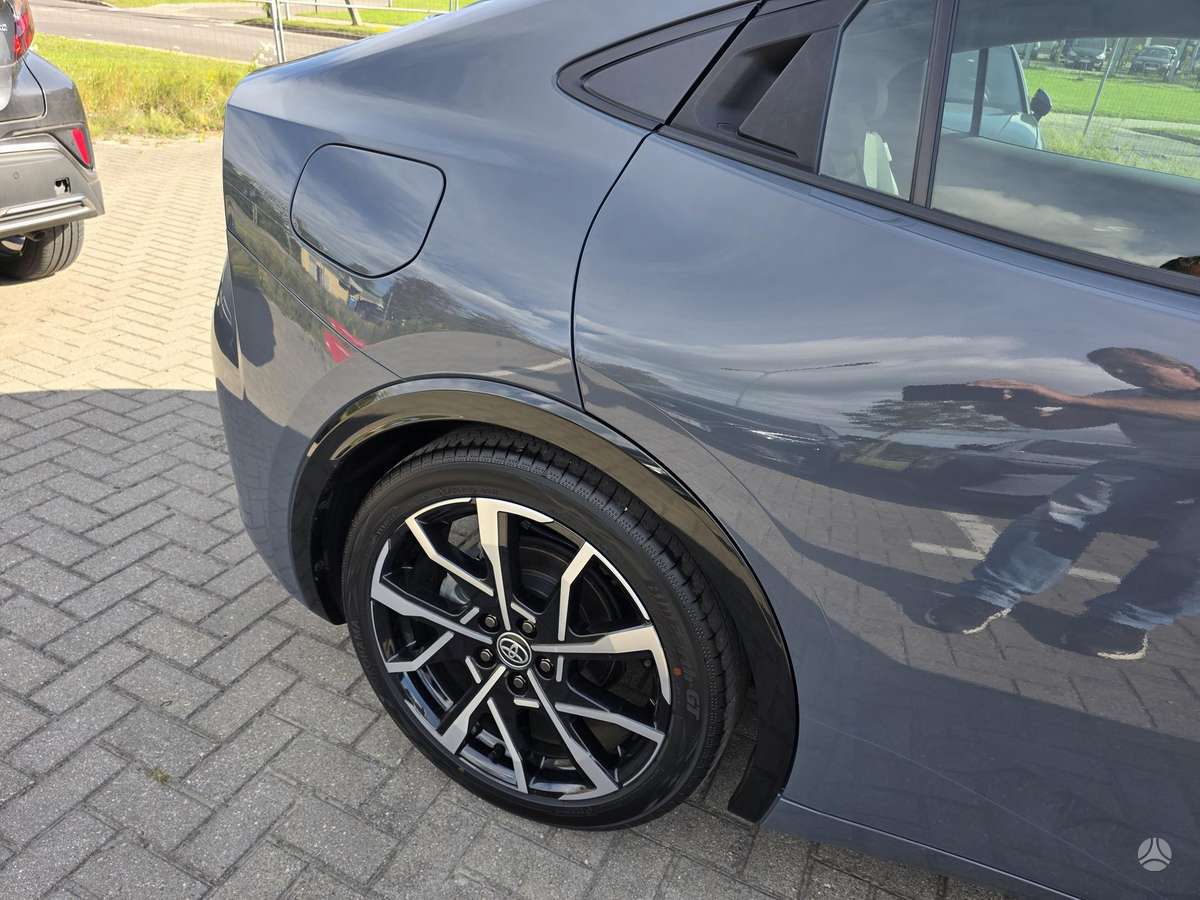 Toyota Prius - 10