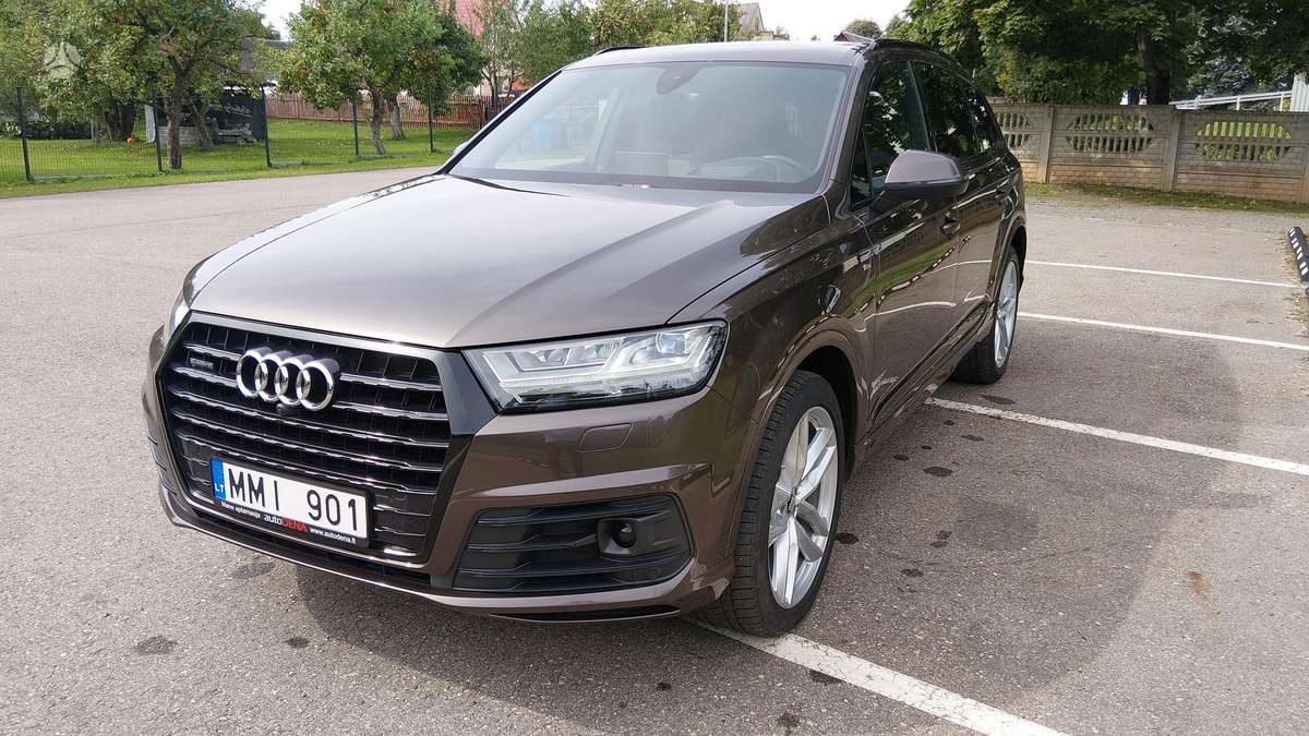 Audi Q7, 3.0 l., off-road / crossover