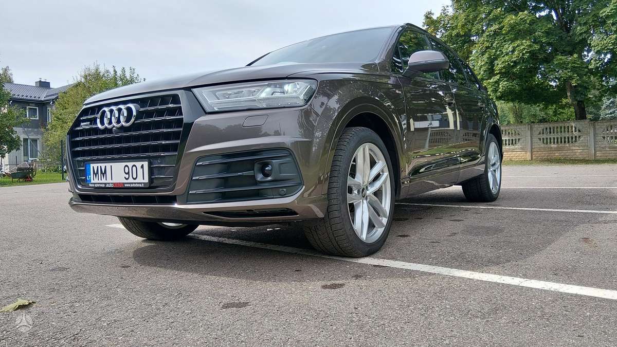 Audi Q7, 3.0 l., off-road / crossover
