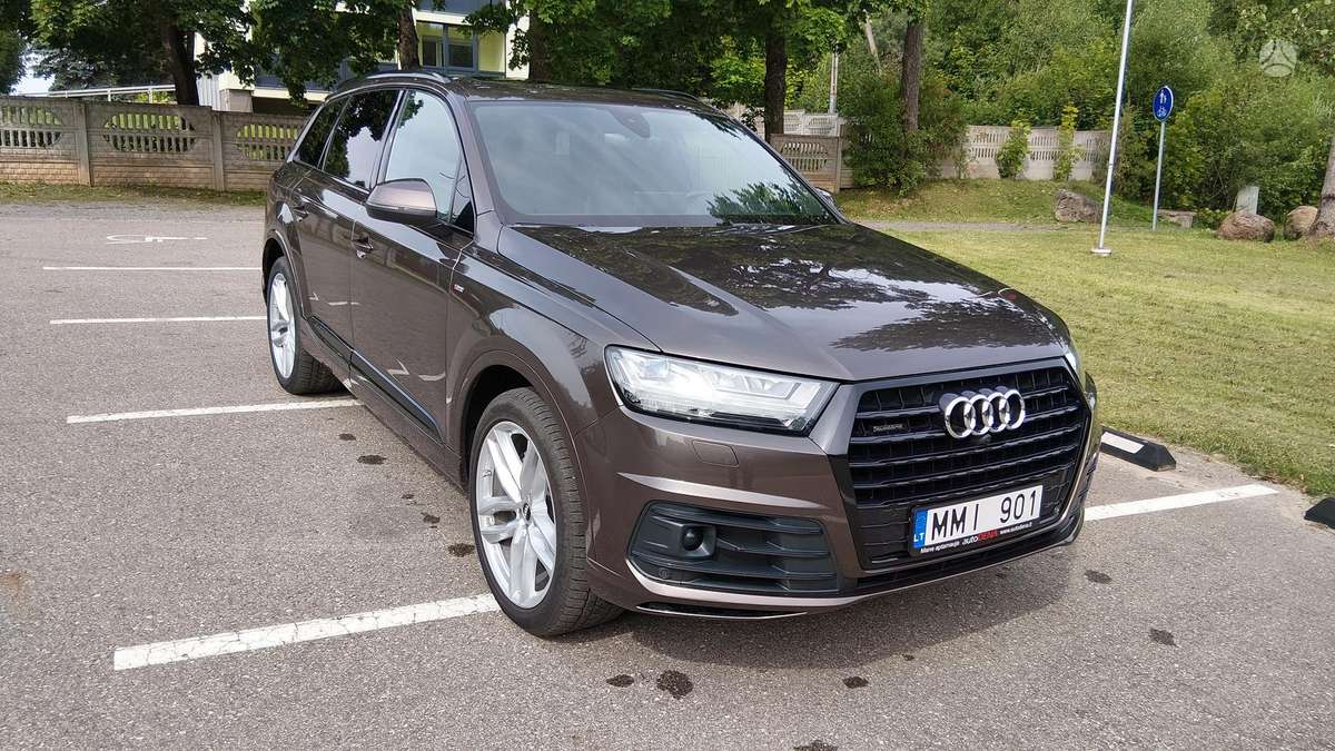 Audi Q7, 3.0 l., off-road / crossover