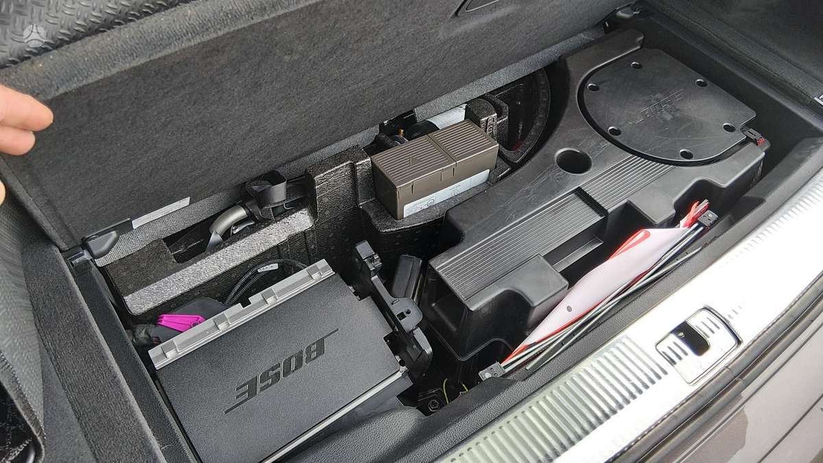 Audi Q7, 3.0 l., off-road / crossover