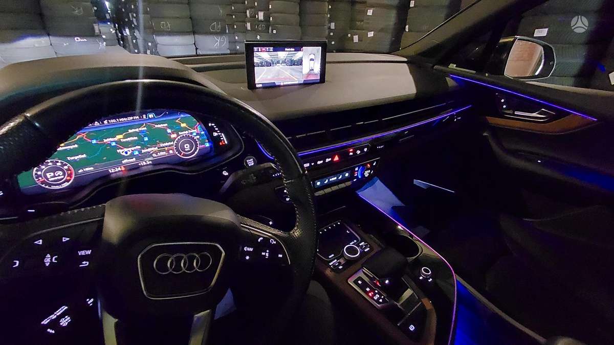 Audi Q7, 3.0 l., off-road / crossover