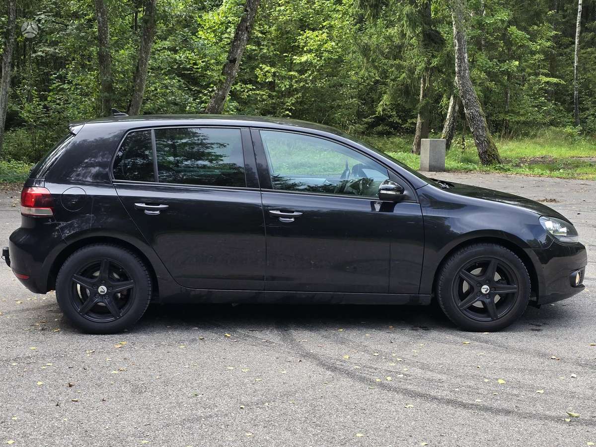 Volkswagen Golf - 5
