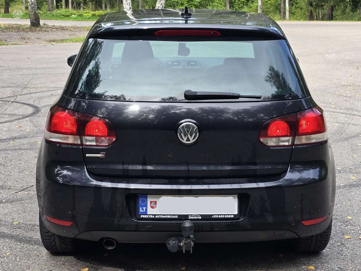 Volkswagen Golf - 8