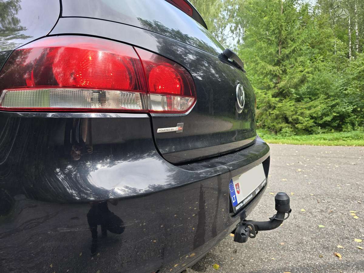 Volkswagen Golf - 11