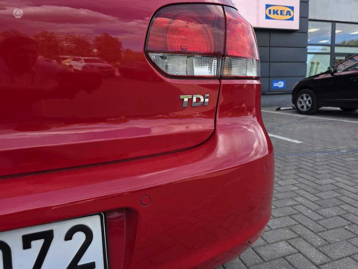 Volkswagen Golf - 10