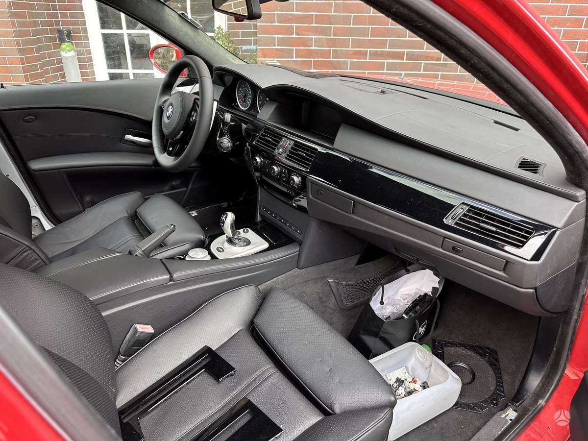 BMW M5, 5.0 l., Седан