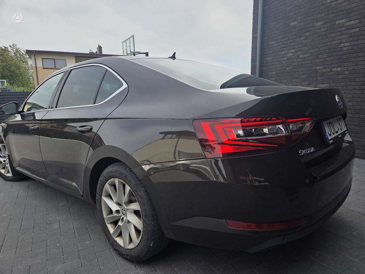 Skoda Superb, 1.8 l., Хэтчбек