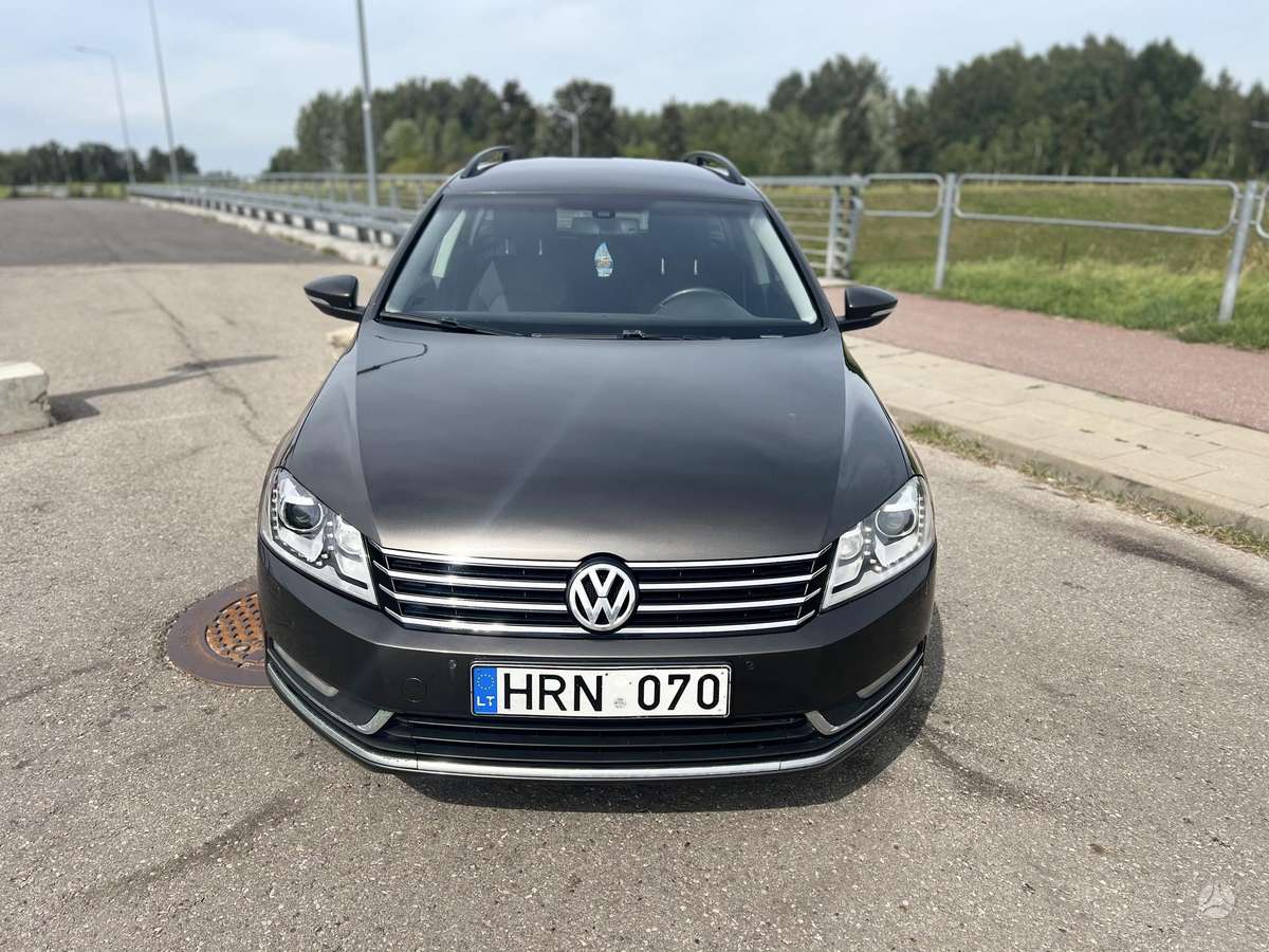 Volkswagen Passat - 2