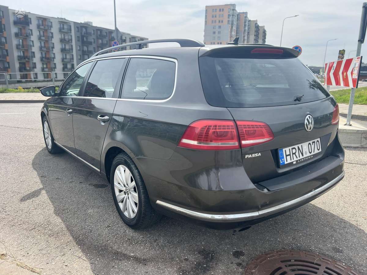 Volkswagen Passat - 5