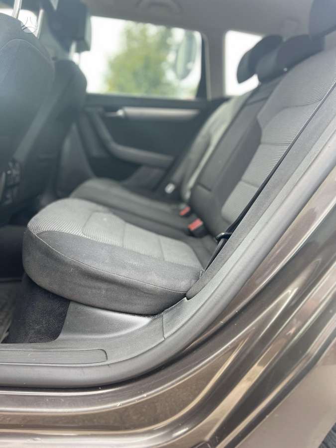 Volkswagen Passat - 9