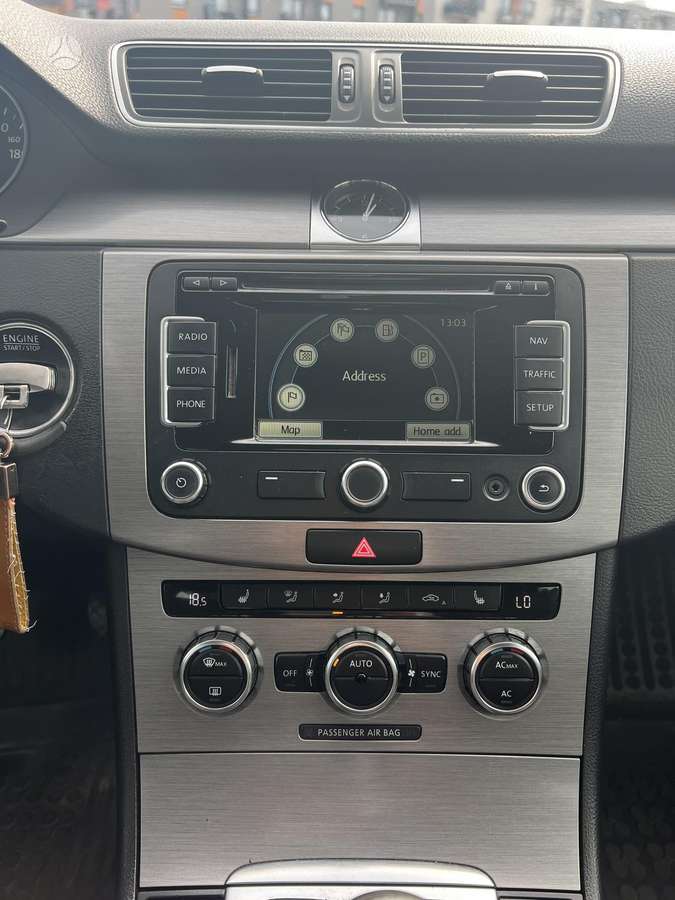 Volkswagen Passat - 12