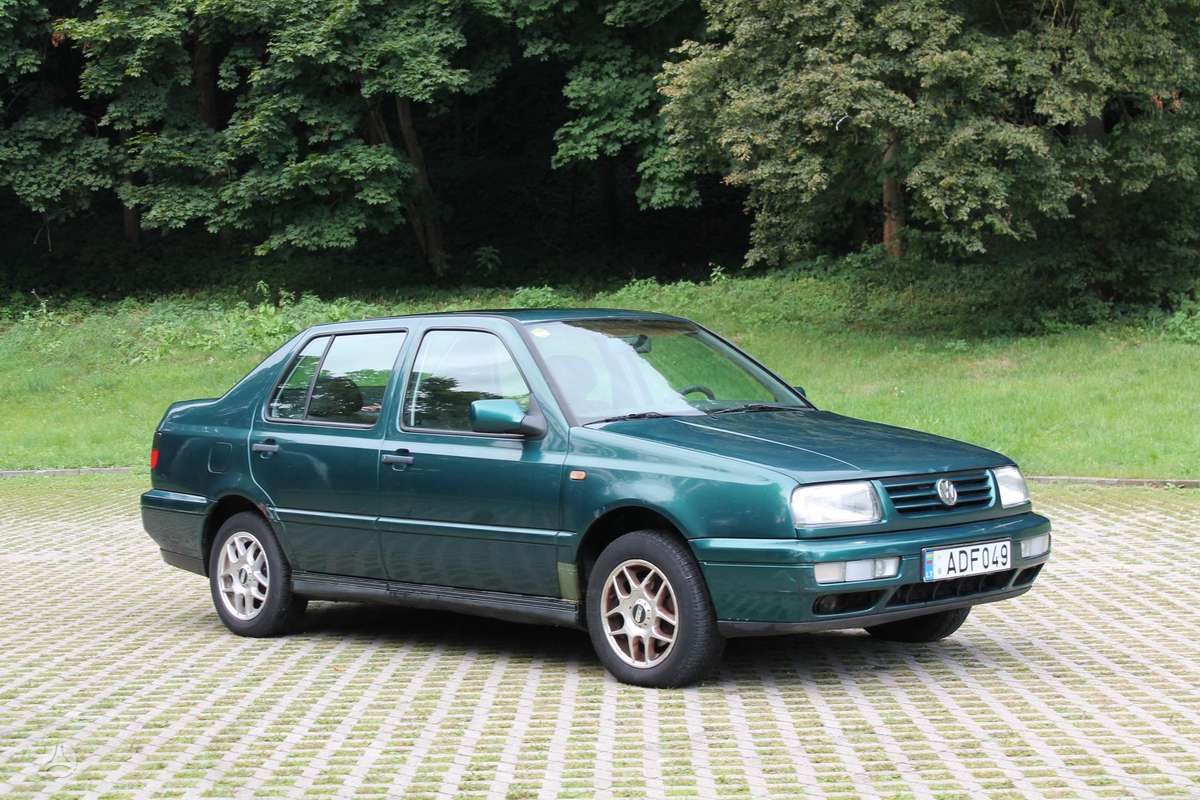 Volkswagen Vento - 8