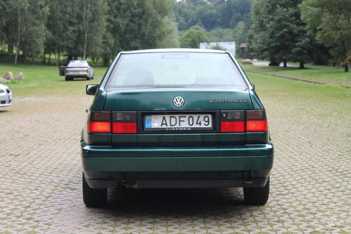 Volkswagen Vento - 5