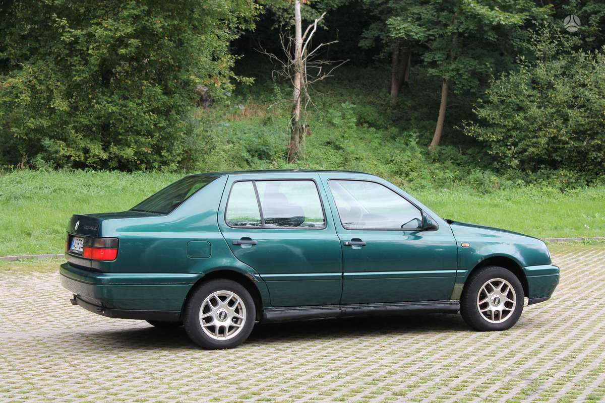 Volkswagen Vento - 6