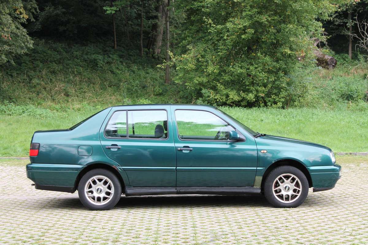 Volkswagen Vento - 7