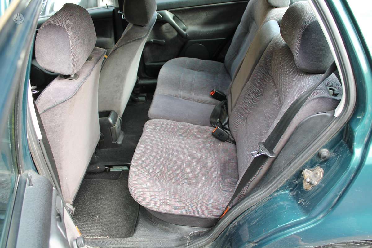 Volkswagen Vento - 12
