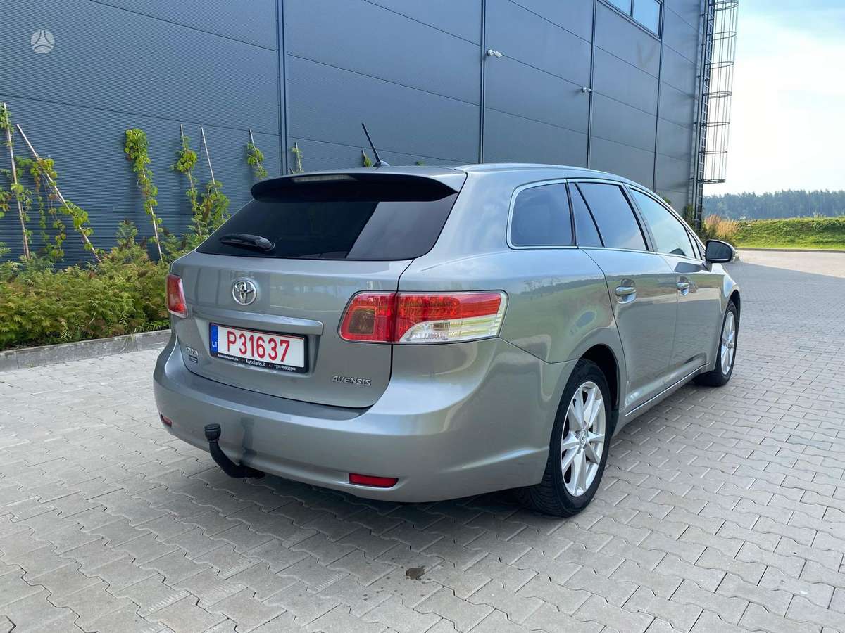 Toyota Avensis, 1.8 l., Универсал