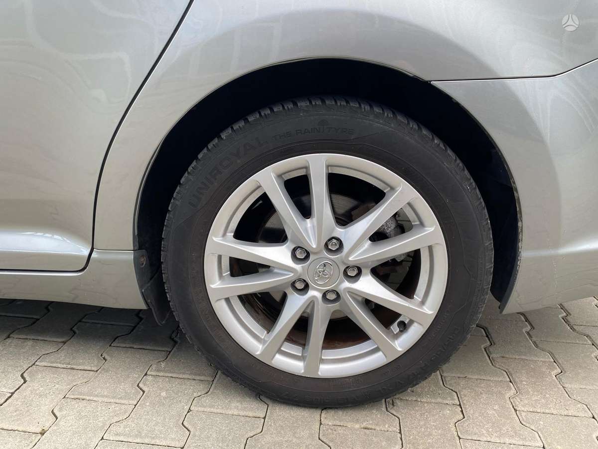 Toyota Avensis, 1.8 l., Универсал