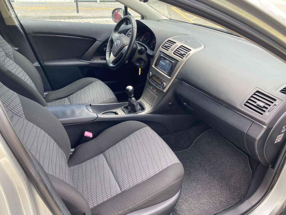Toyota Avensis, 1.8 l., Универсал
