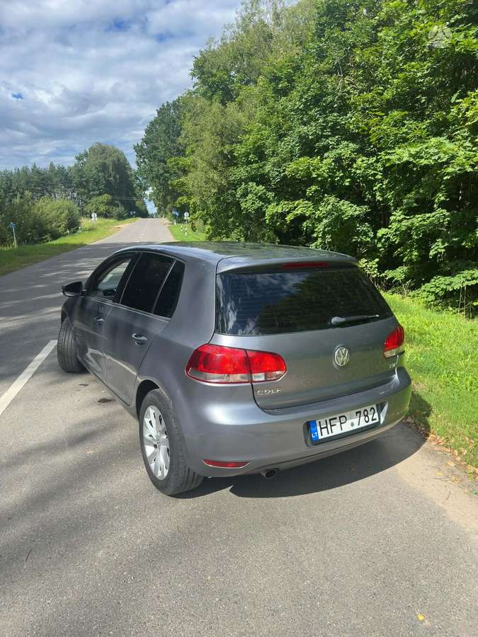 Volkswagen Golf - 4