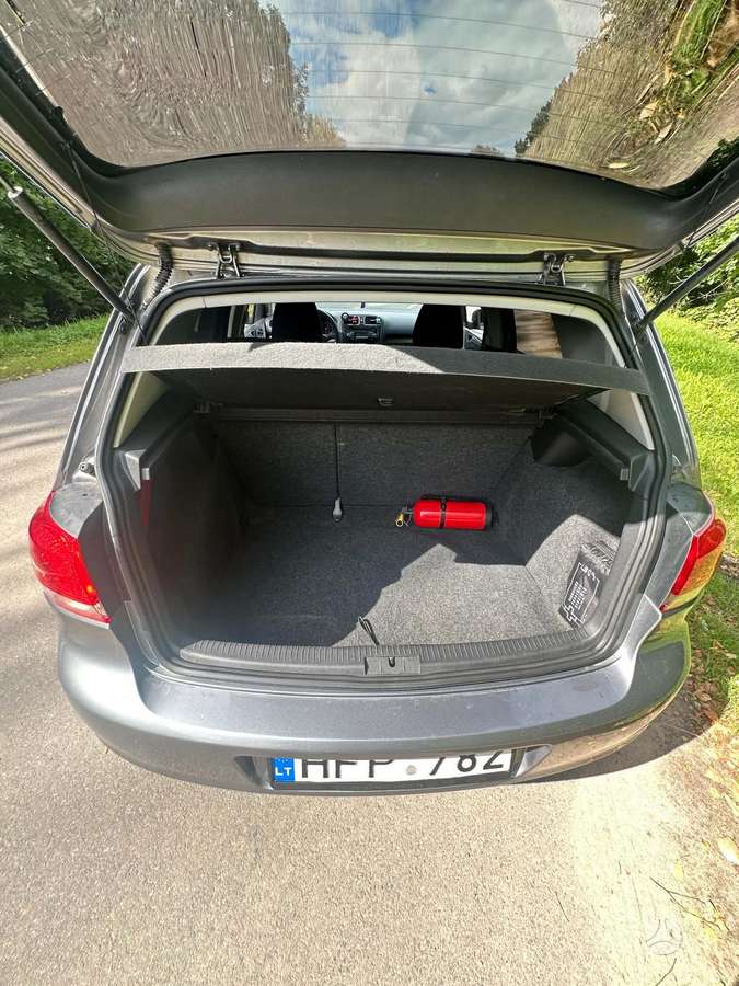 Volkswagen Golf - 5