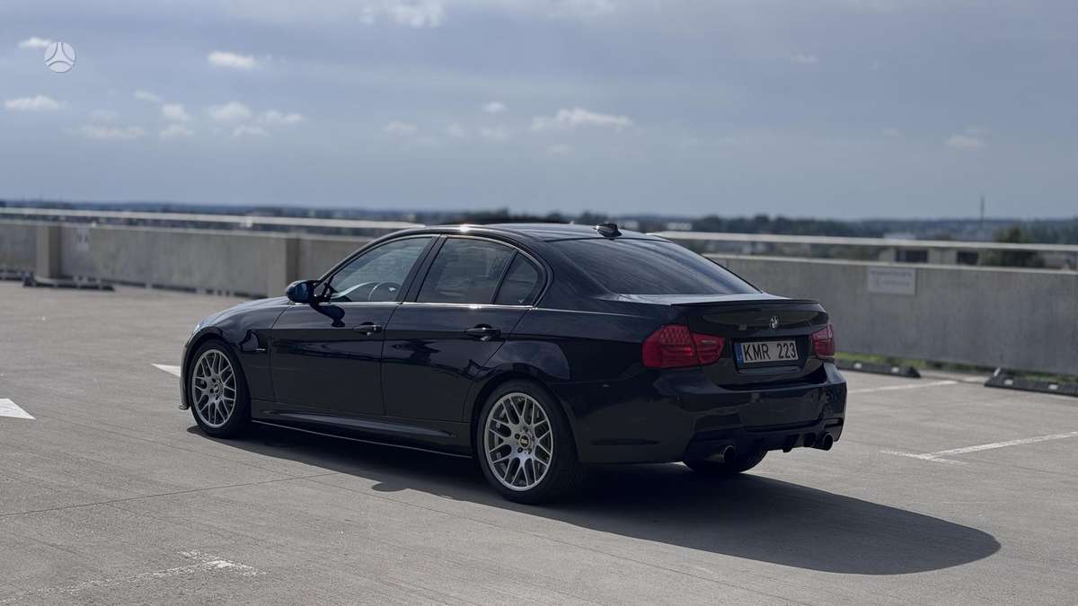 BMW 325, 3.0 l., sedanas