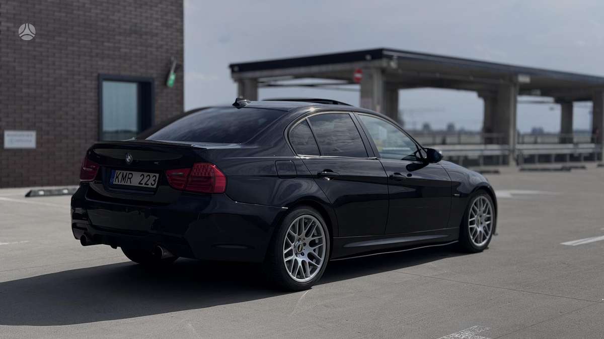 BMW 325, 3.0 l., sedanas