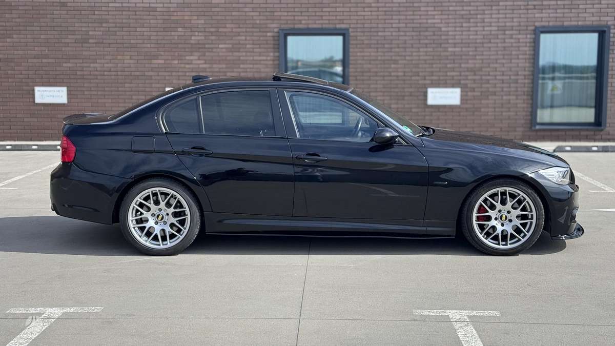 BMW 325, 3.0 l., sedanas