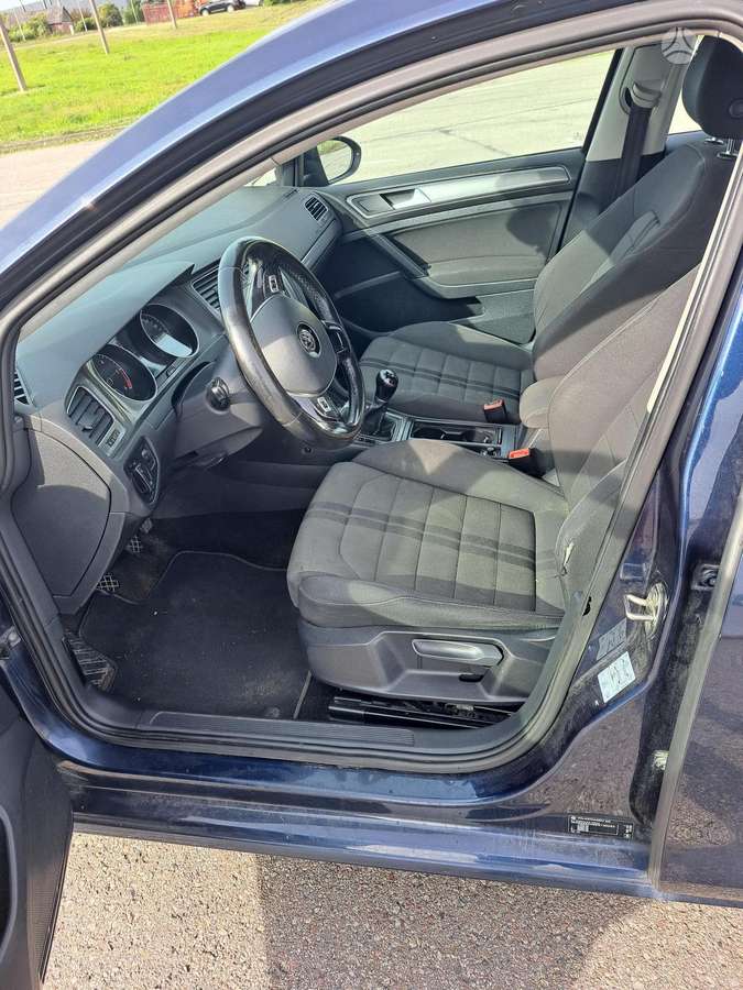 Volkswagen Golf - 4