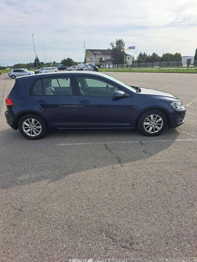 Volkswagen Golf - 9