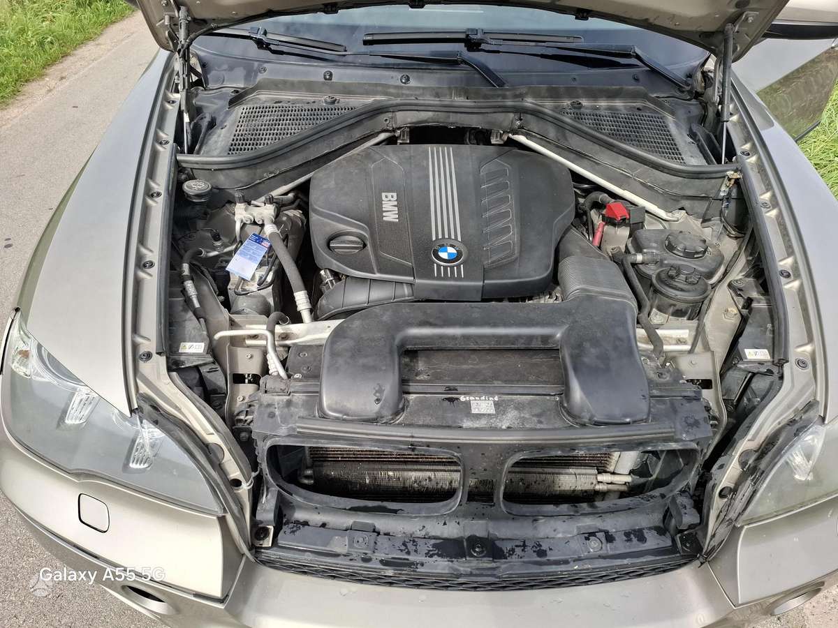 BMW X5, 3.0 l., Хэтчбек
