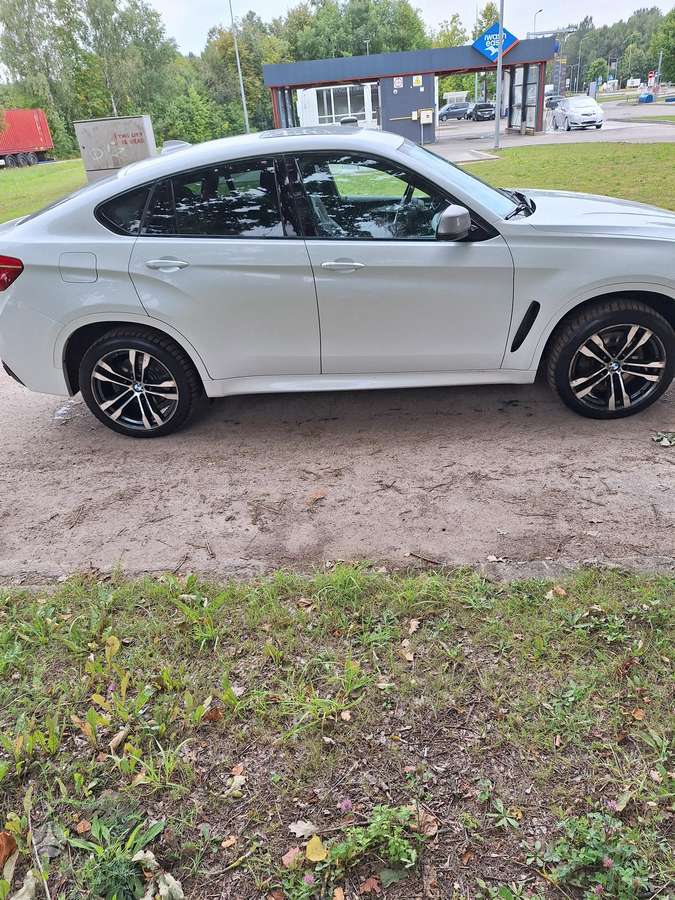 BMW X6, 3.0 l., Хэтчбек