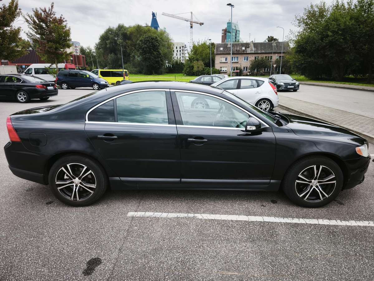 Volvo S80, 2.5 l., Седан