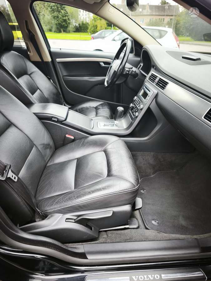 Volvo S80, 2.5 l., Седан