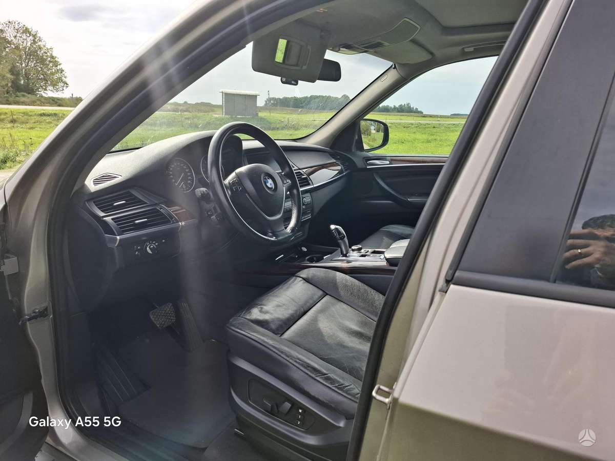 BMW X5, 3.0 l., Хэтчбек