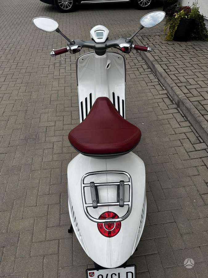 Piaggio Vespa 125cc, мотороллеры / мопеды