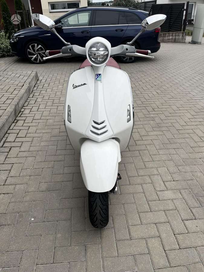 Piaggio Vespa 125cc, мотороллеры / мопеды