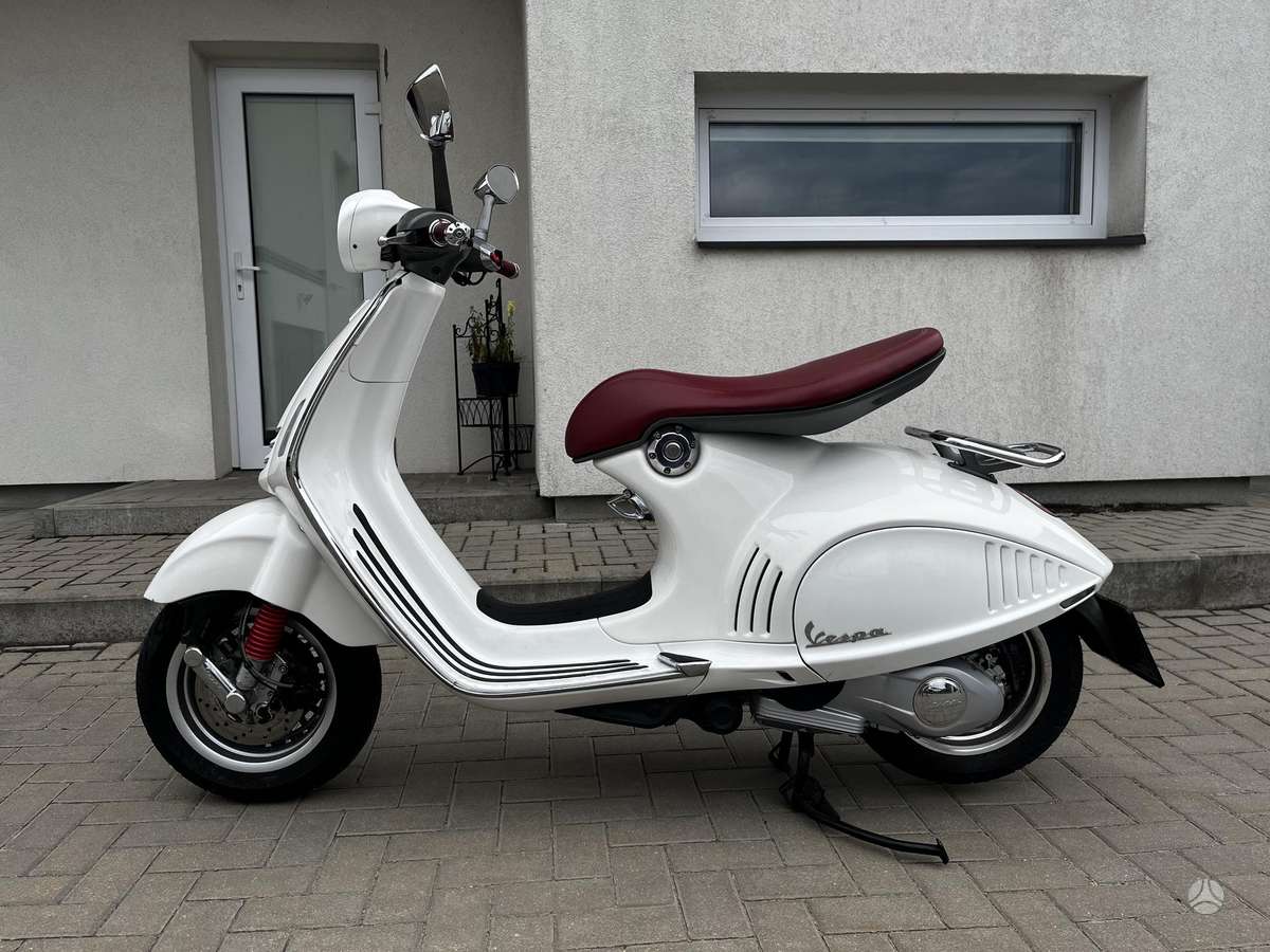 Piaggio Vespa 125cc, scooters / mopeds