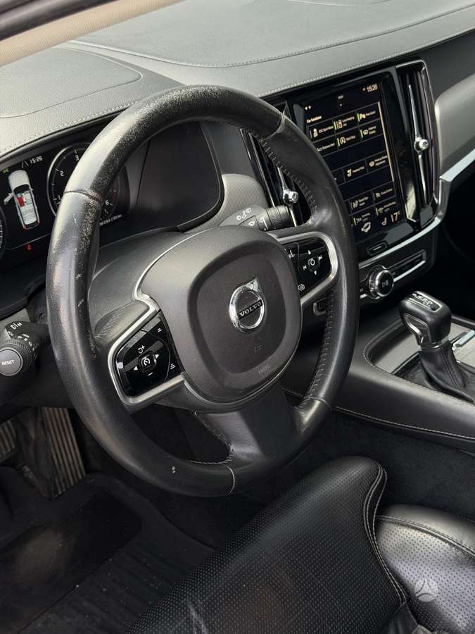 Volvo V90 Cross Country - 7