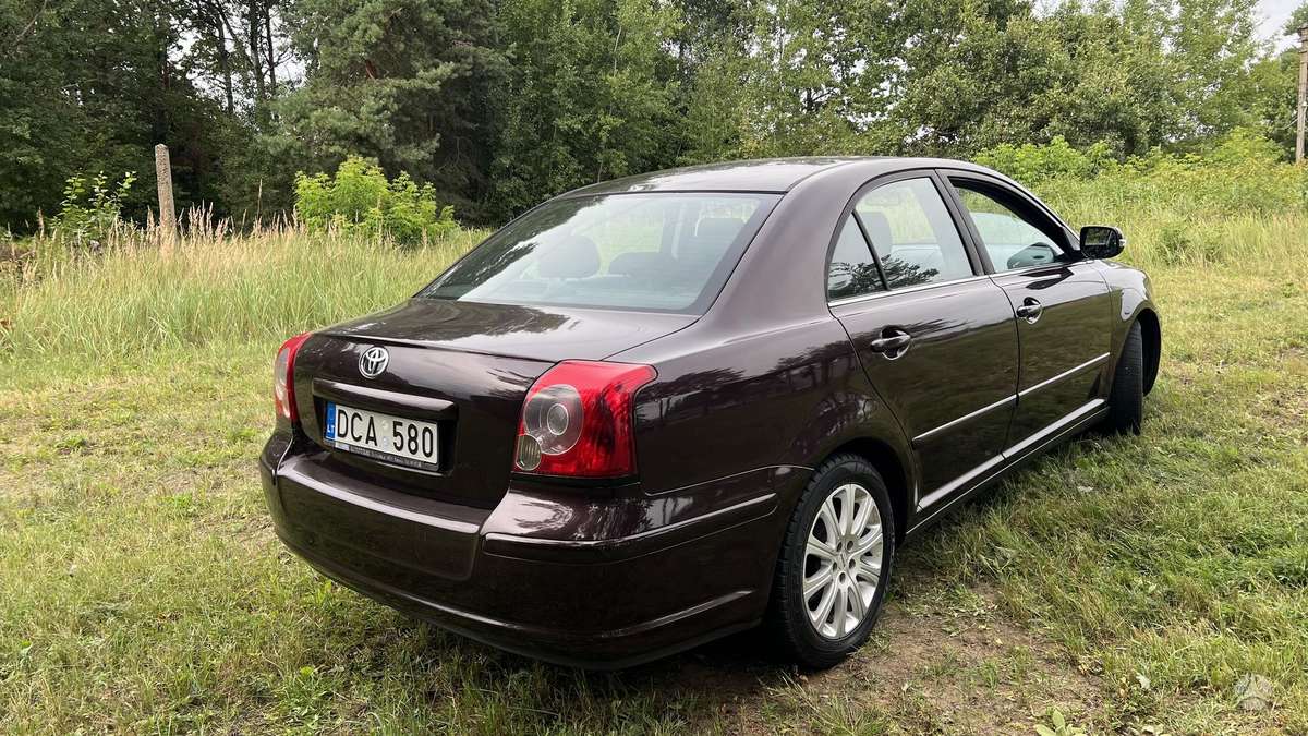 Toyota Avensis - 5