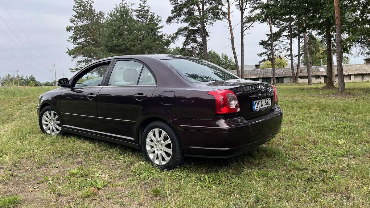 Toyota Avensis - 7