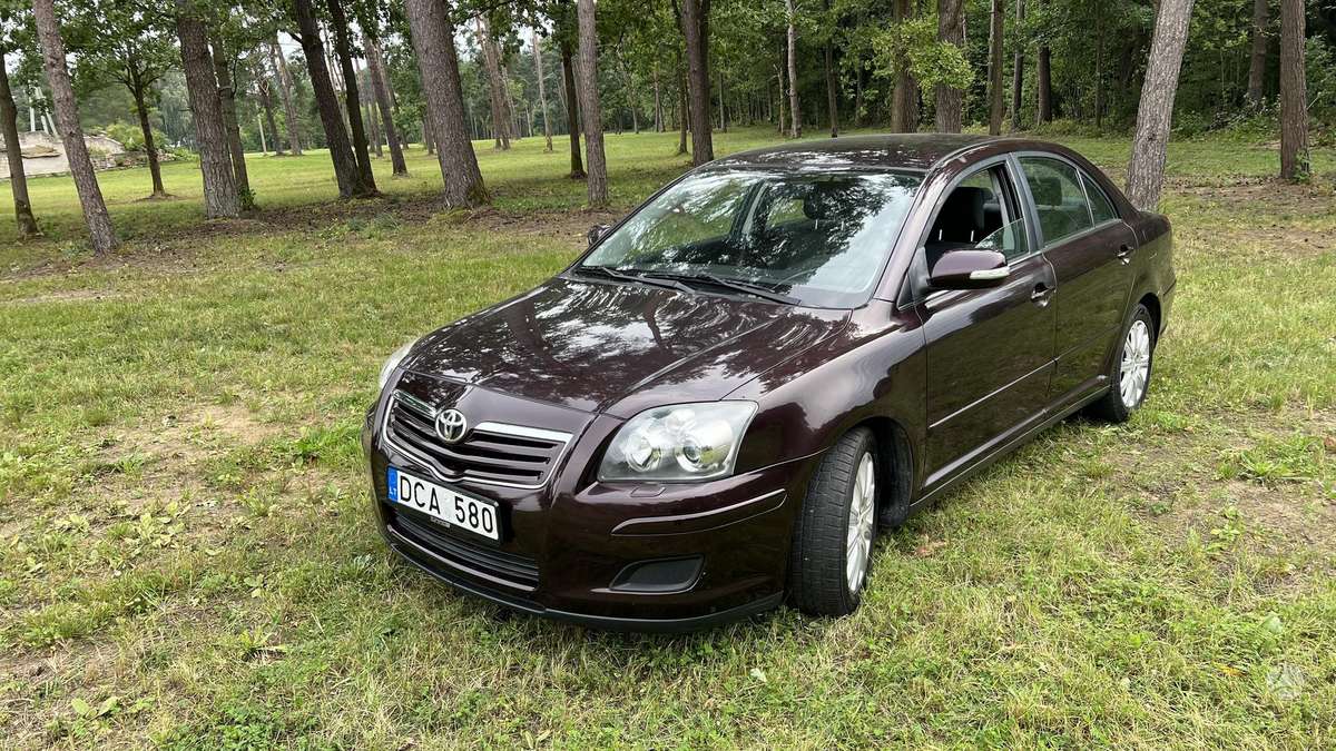 Toyota Avensis - 10