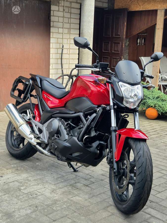 Honda NC 750cc, street / classic